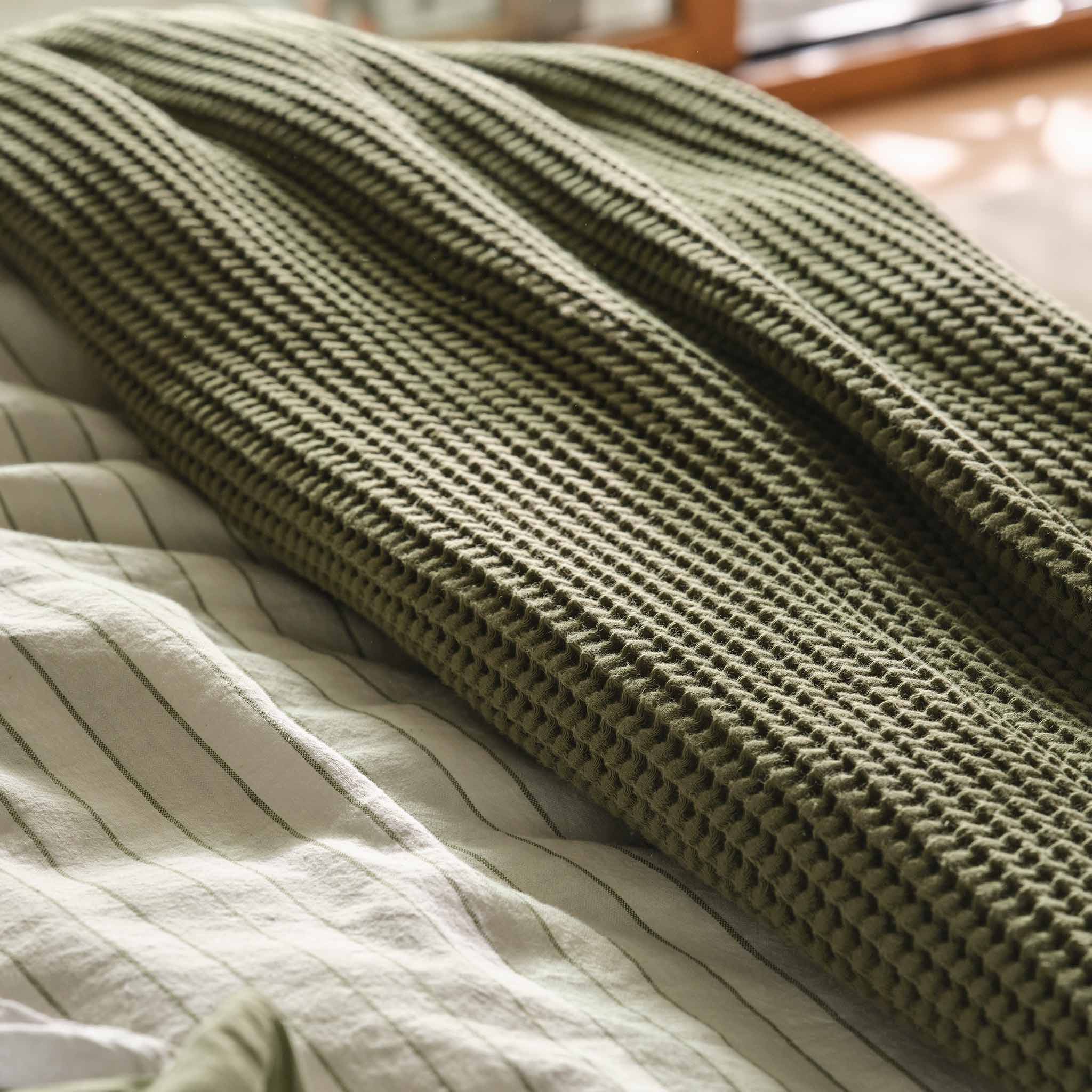 Dreamweave Waffle Bed Blanket W0