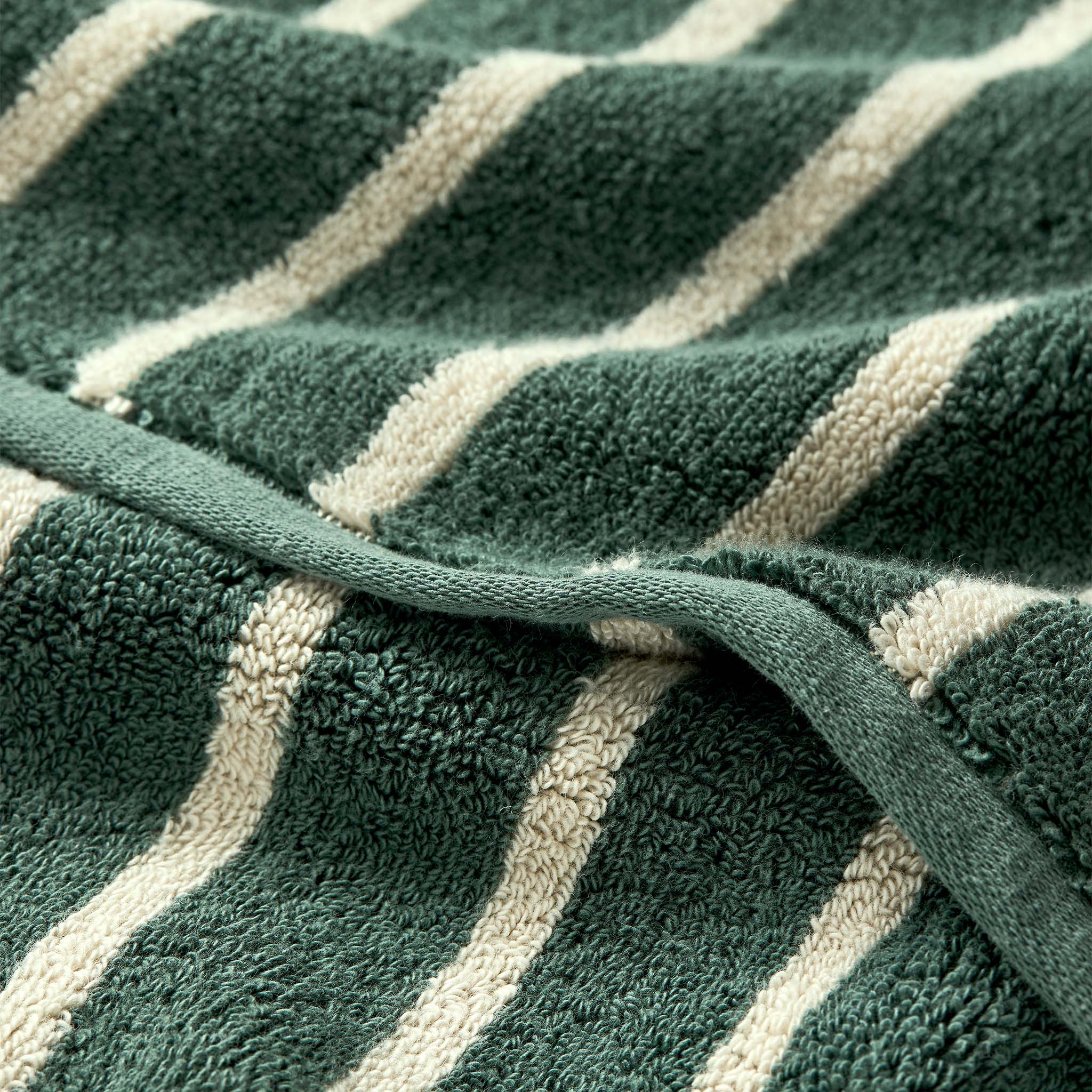 Super-Plush Set of 4 Bath Towel Bundle U9