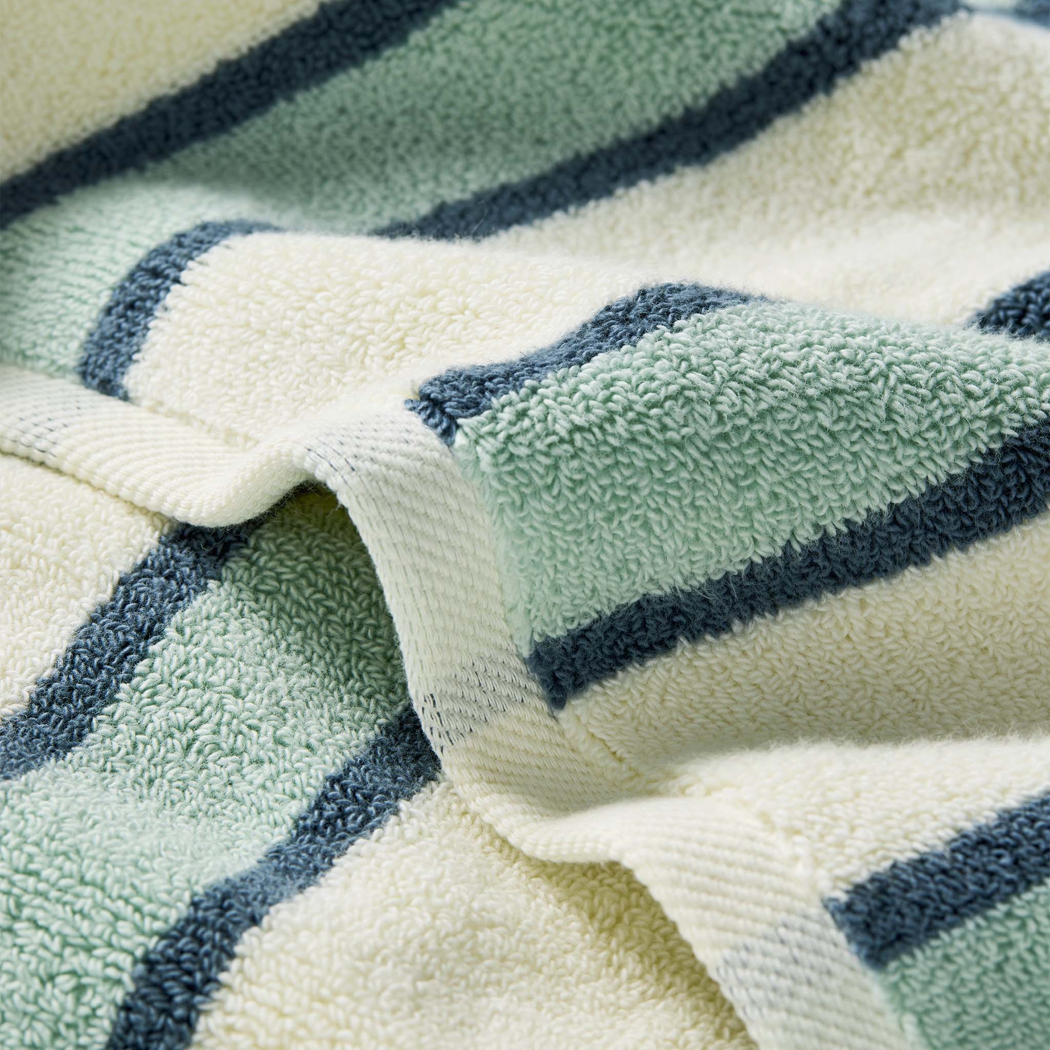 Super-Plush Set of 4 Bath Towel Bundle U9