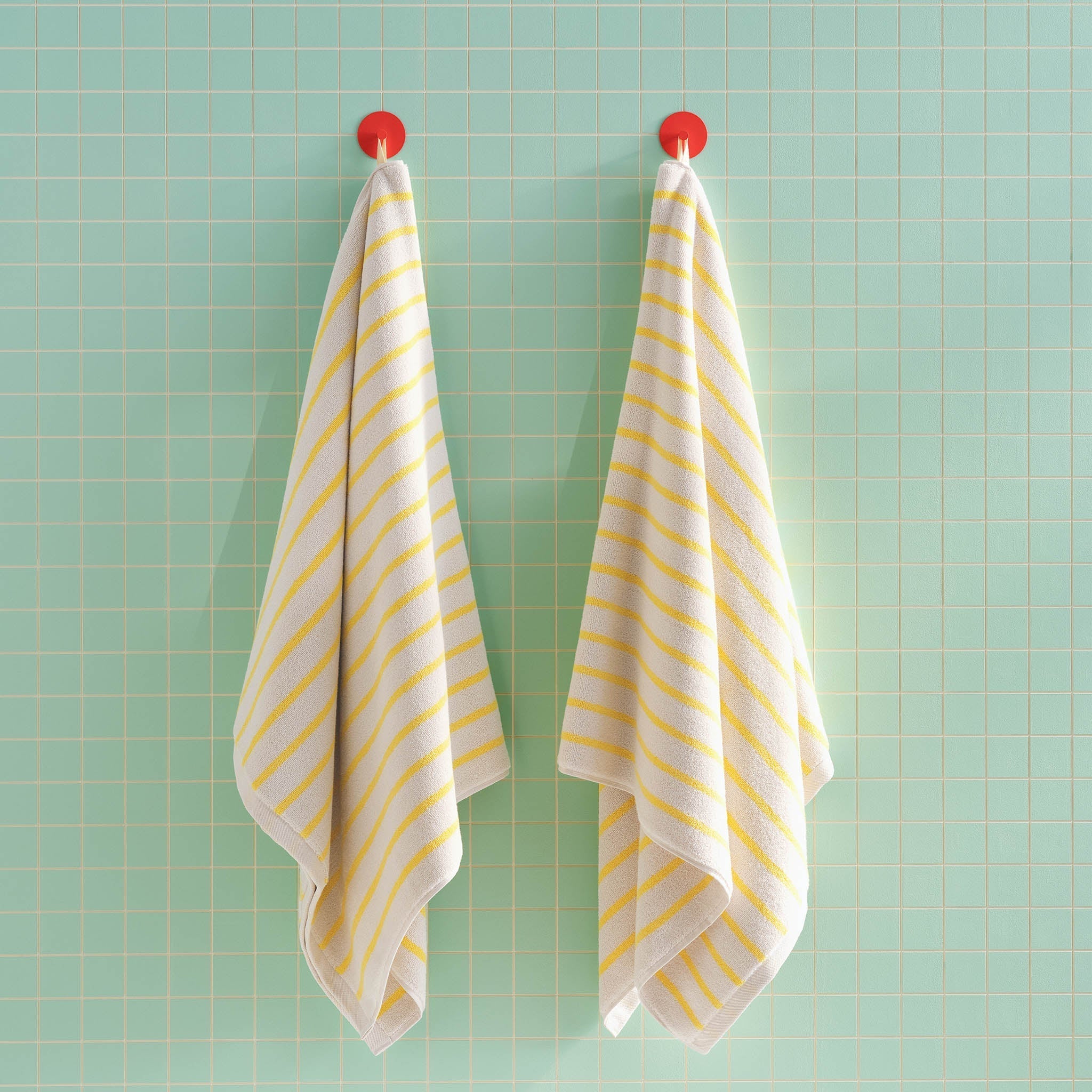 Super-Plush Set of 4 Bath Towel Bundle U9